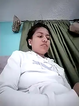 Snapshot of Tiphanydirty3 chatting on 02/25/25, 11:33 Tiphanydirty3 online show from 02/25/25, 11:33