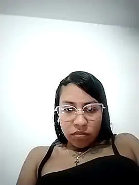 Snapshot of Tiphanydirty3 chatting on 03/19/25, 10:42 Tiphanydirty3 online show from 03/19/25, 10:42