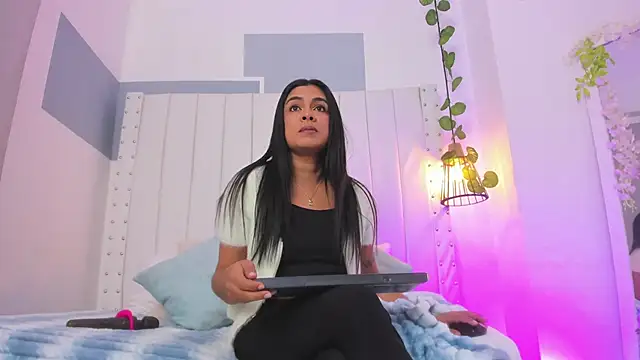 hannah gray online show from 10/21/25, 11:00