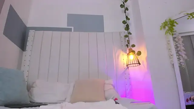 hannah gray online show from 11/18/25, 11:14