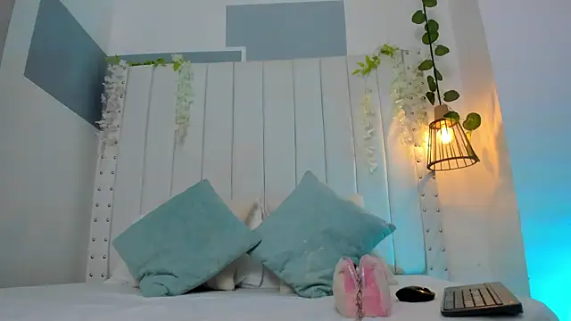 hannah gray online show from 12/01/25, 11:15