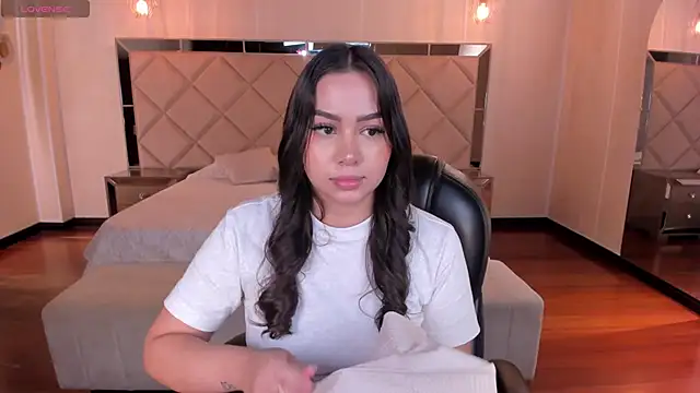 CelestePalmer  online show from 11/21/25, 10:14