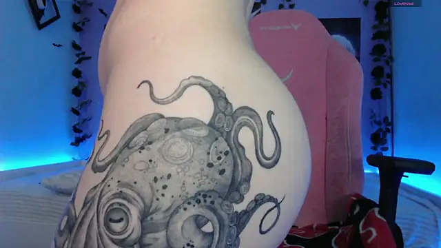 Snapshot of Scarlettsrorm chatting on 02/22/25, 05:12 Scarlettsrorm online show from 02/22/25, 05:12