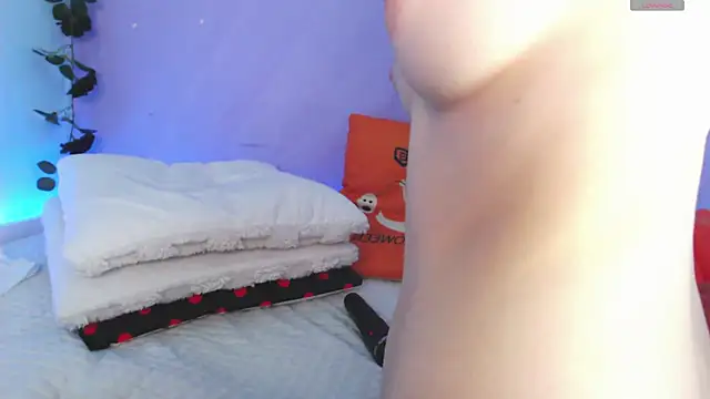 Snapshot of Scarlettsrorm chatting on 10/11/25, 05:17 Scarlettsrorm online show from 10/11/25, 05:17