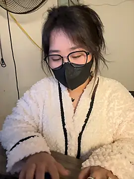 Jenni nana online show from 12/17/24, 04:34