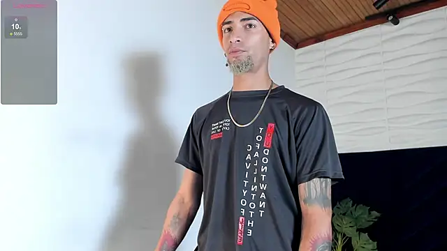 DrakeNeumann online show from 10/04/25, 03:48