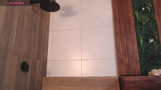 DrakeNeumann online show from 10/05/25, 04:00