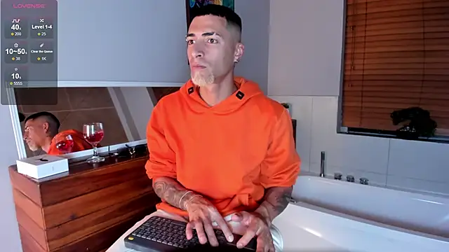 DrakeNeumann online show from 10/10/25, 03:38