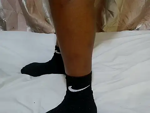 Snapshot of faista_jude chatting on 02/19/25, 01:40 faista jude online show from 02/19/25, 01:40