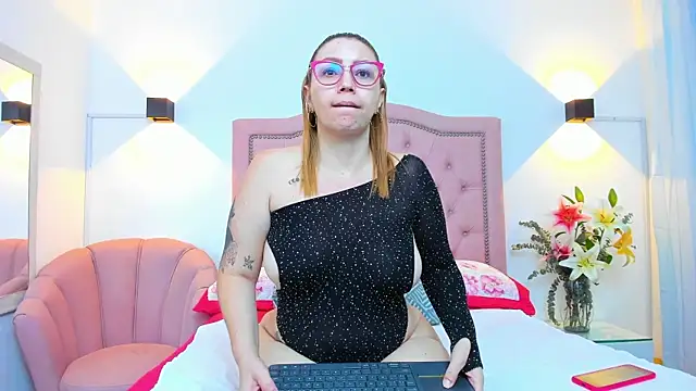 Snapshot of IsisDuzan chatting on 03/01/25, 01:53 IsisDuzan online show from 03/01/25, 01:53