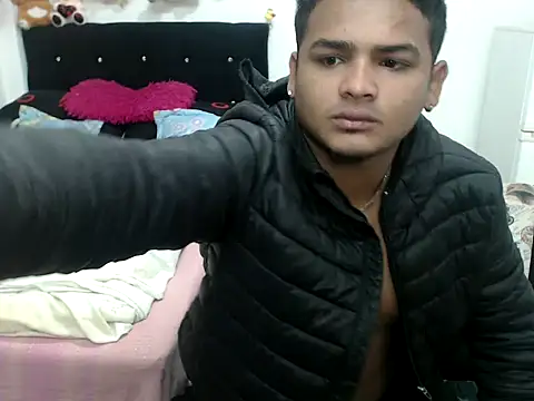 Boycuriousxxx online show from 03/04/25, 11:08