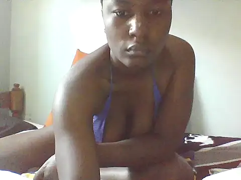 Snapshot of QUEEN_LAYLA chatting on 06/18/26, 07:19 QUEEN LAYLA online show from 06/18/26, 07:19