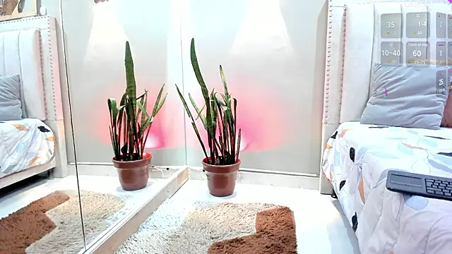 Miranda doll  online show from 02/25/26, 12:15