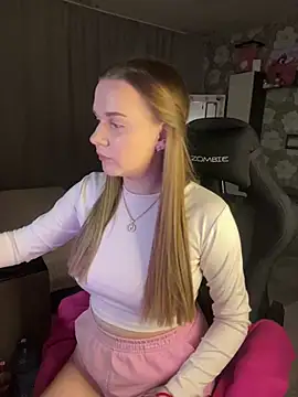 Snapshot of Lexi_noah chatting on 03/03/26, 09:31 Lexi noah online show from 03/03/26, 09:31