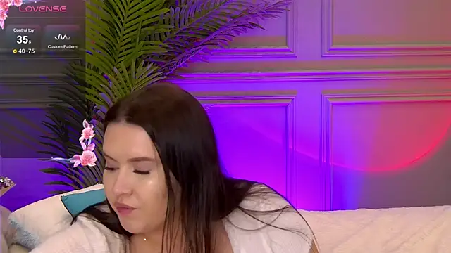 TrishaWinslet online show from 03/11/25, 06:53