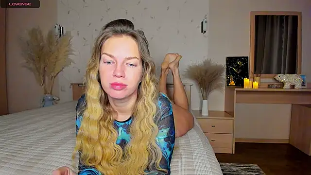 Snapshot of Jeanne_Williams chatting on 01/24/25, 01:56 Jeanne Williams online show from 01/24/25, 01:56