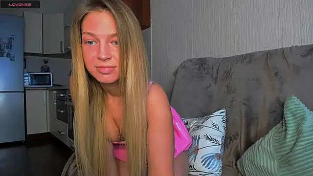 Snapshot of Jeanne_Williams chatting on 03/19/25, 03:09 Jeanne Williams online show from 03/19/25, 03:09