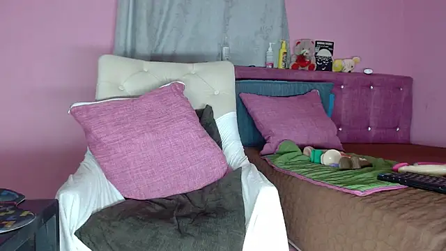 KeillyDiaz online show from 01/27/25, 01:19