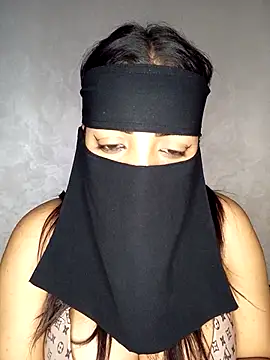 Snapshot of Narimane_maroc chatting on 11/10/25, 01:48 Narimane maroc online show from 11/10/25, 01:48