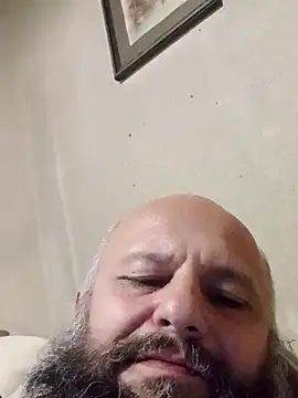 Snapshot of AlexandruCsaba chatting on 11/20/25, 01:55 AlexandruCsaba online show from 11/20/25, 01:55