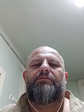 Snapshot of AlexandruCsaba chatting on 06/16/26, 08:33 AlexandruCsaba online show from 06/16/26, 08:33