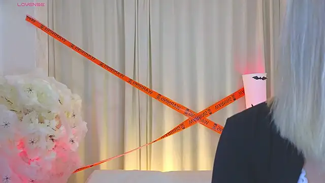 JessRosen online show from 10/31/25, 03:29