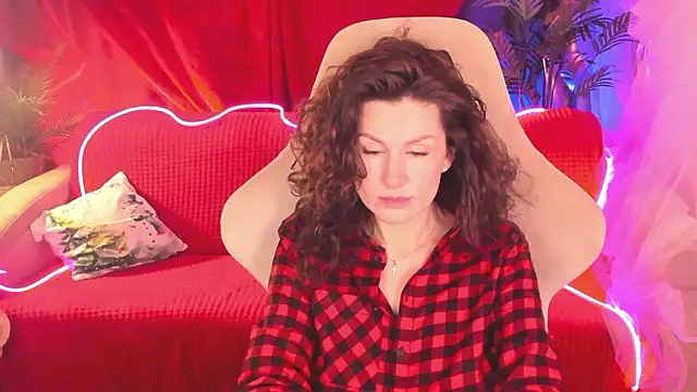 Snapshot of April_o_Nill chatting on 02/14/26, 03:53 April o Nill online show from 02/14/26, 03:53