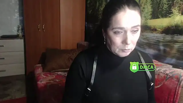 Snapshot of RositaSky chatting on 12/17/24, 10:22 RositaSky online show from 12/17/24, 10:22