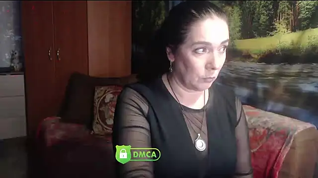 Snapshot of RositaSky chatting on 03/07/25, 10:43 RositaSky online show from 03/07/25, 10:43