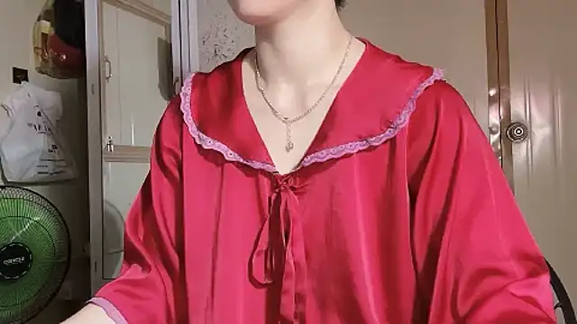 LinhChi 9x online show from 04/15/26, 01:01