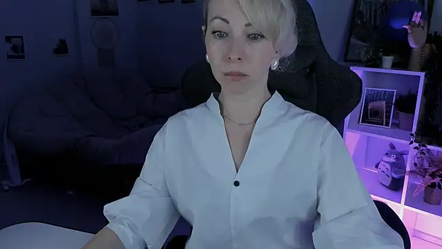 LylithSkye online show from 02/05/25, 10:51