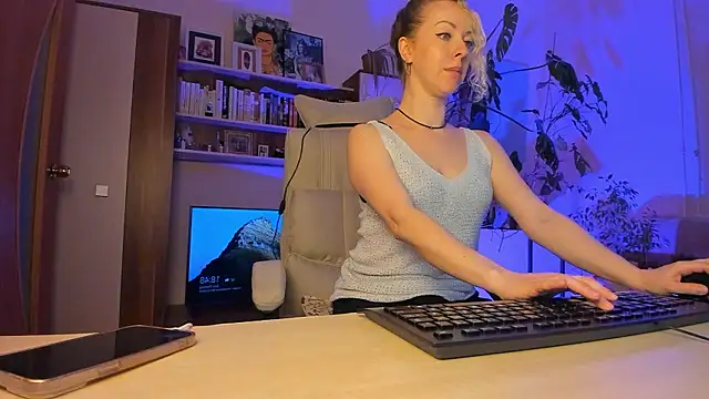 LylithSkye online show from 03/28/26, 02:49