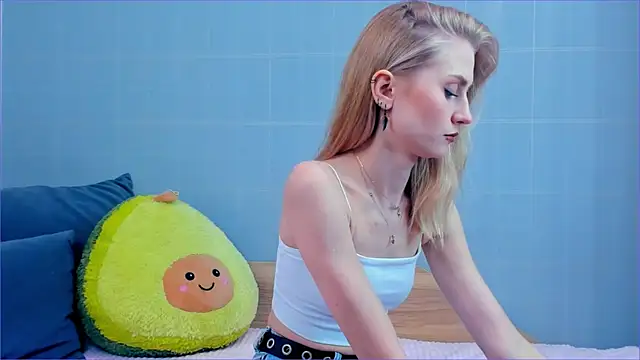 MarthaGees online show from 02/02/25, 02:56