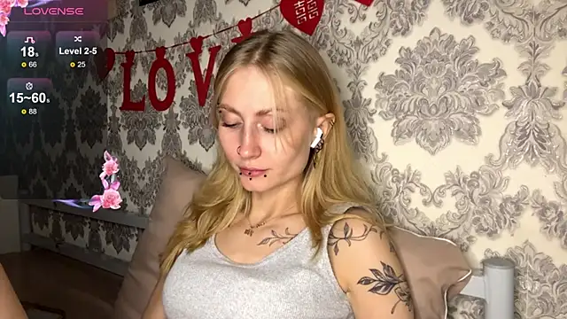 MarthaGees online show from 10/17/25, 03:47