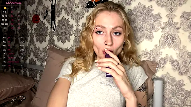 MarthaGees online show from 11/10/25, 04:39