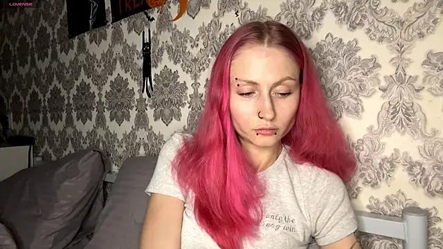 MarthaGees online show from 12/02/25, 05:52