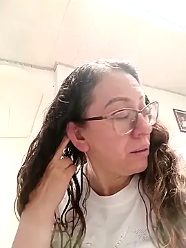 miss hanna07 online show from 04/09/26, 04:23