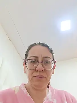 miss hanna07 online show from 06/03/26, 12:30