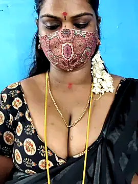 Snapshot of mayaa2u chatting on 05/16/26, 10:36 mayaa2u online show from 05/16/26, 10:36