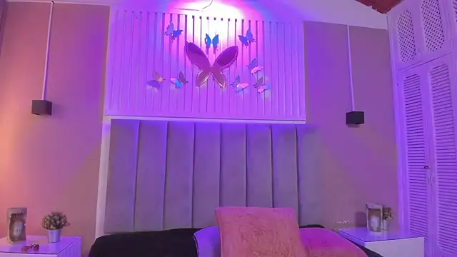 diosa cristal online show from 11/28/25, 03:20