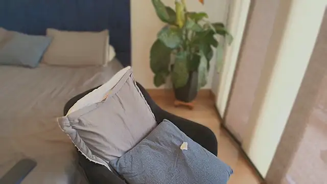 pansuggarofficial online show from 12/04/25, 05:10