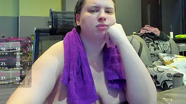 1lindsey1 online show from 10/01/25, 12:44