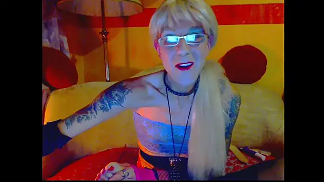 Snapshot of cuxladyboy chatting on 12/09/24, 07:50 cuxladyboy online show from 12/09/24, 07:50