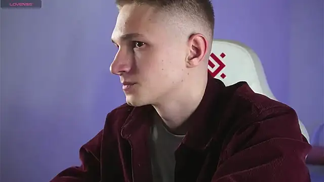 dustyn fox online show from 03/09/25, 06:43