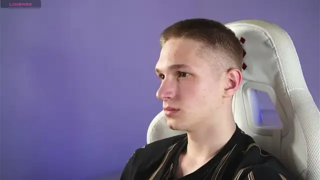 dustyn fox online show from 03/18/25, 06:26