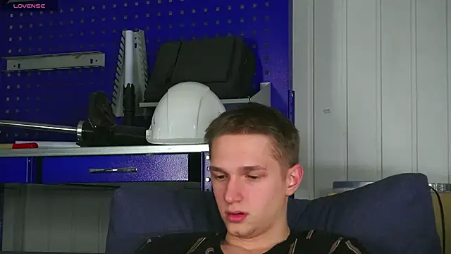 dustyn fox online show from 02/11/26, 03:50