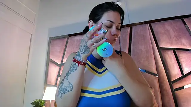 arisantana online show from 02/03/25, 12:57