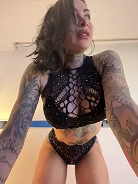 Snapshot of Iam_Annii chatting on 02/21/25, 11:32 Iam Annii online show from 02/21/25, 11:32