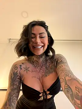 Snapshot of Iam_Annii chatting on 10/04/25, 11:47 Iam Annii online show from 10/04/25, 11:47