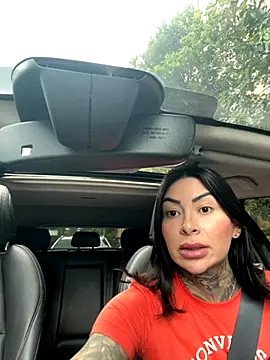 Snapshot of Iam_Annii chatting on 10/23/25, 05:44 Iam Annii online show from 10/23/25, 05:44